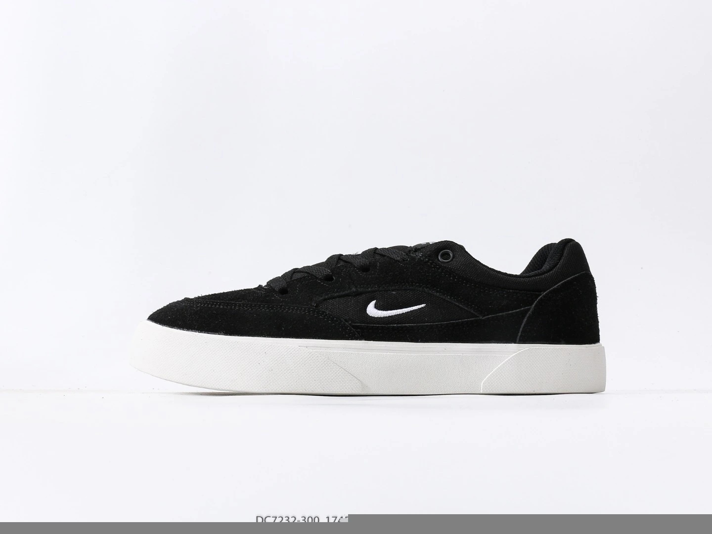 Nike Suede Skate Shoes Black White DC7232