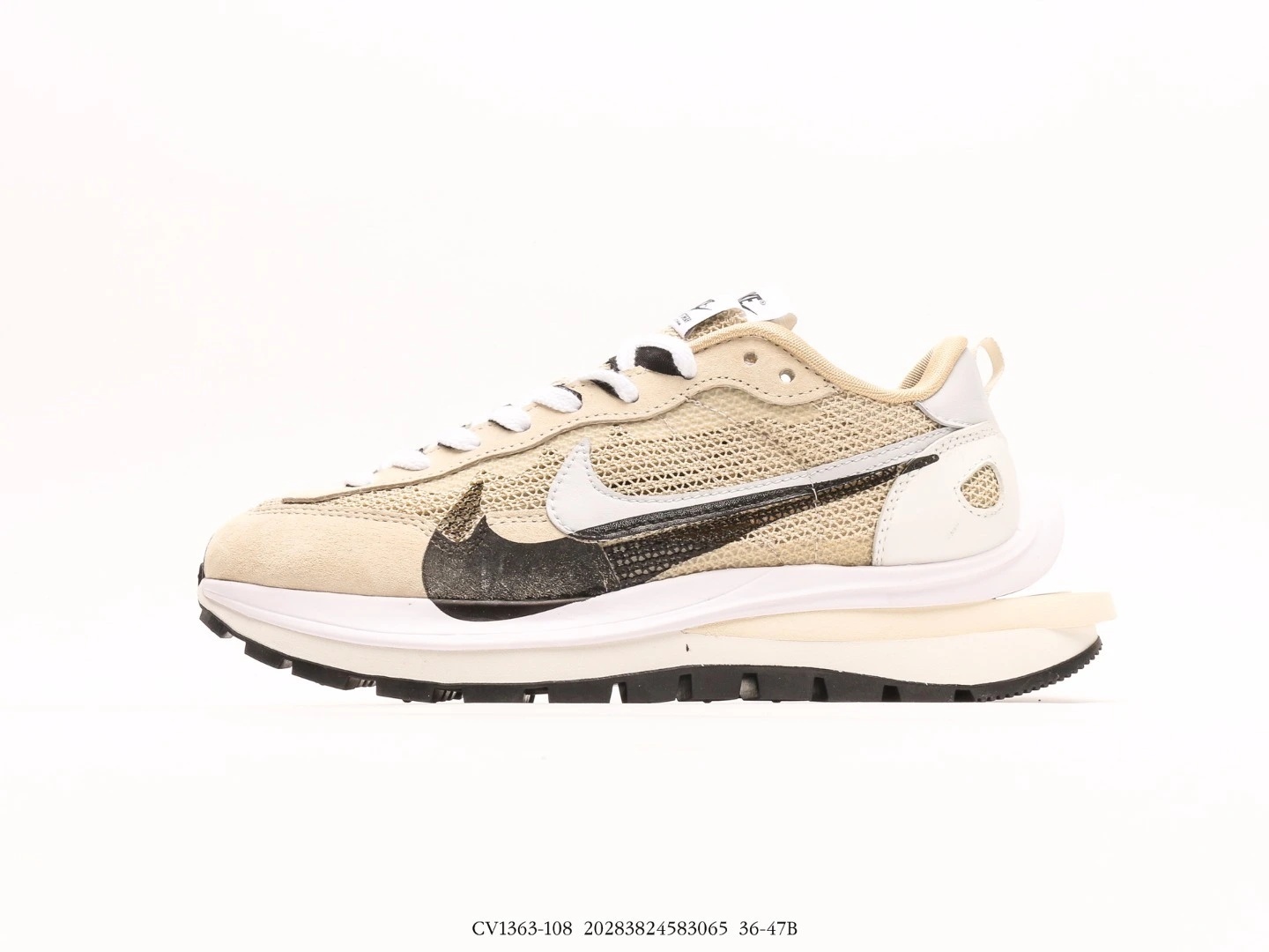 Nike Sacai Vaporwaffle Sneakers Beige Suede Mesh CV1363-108