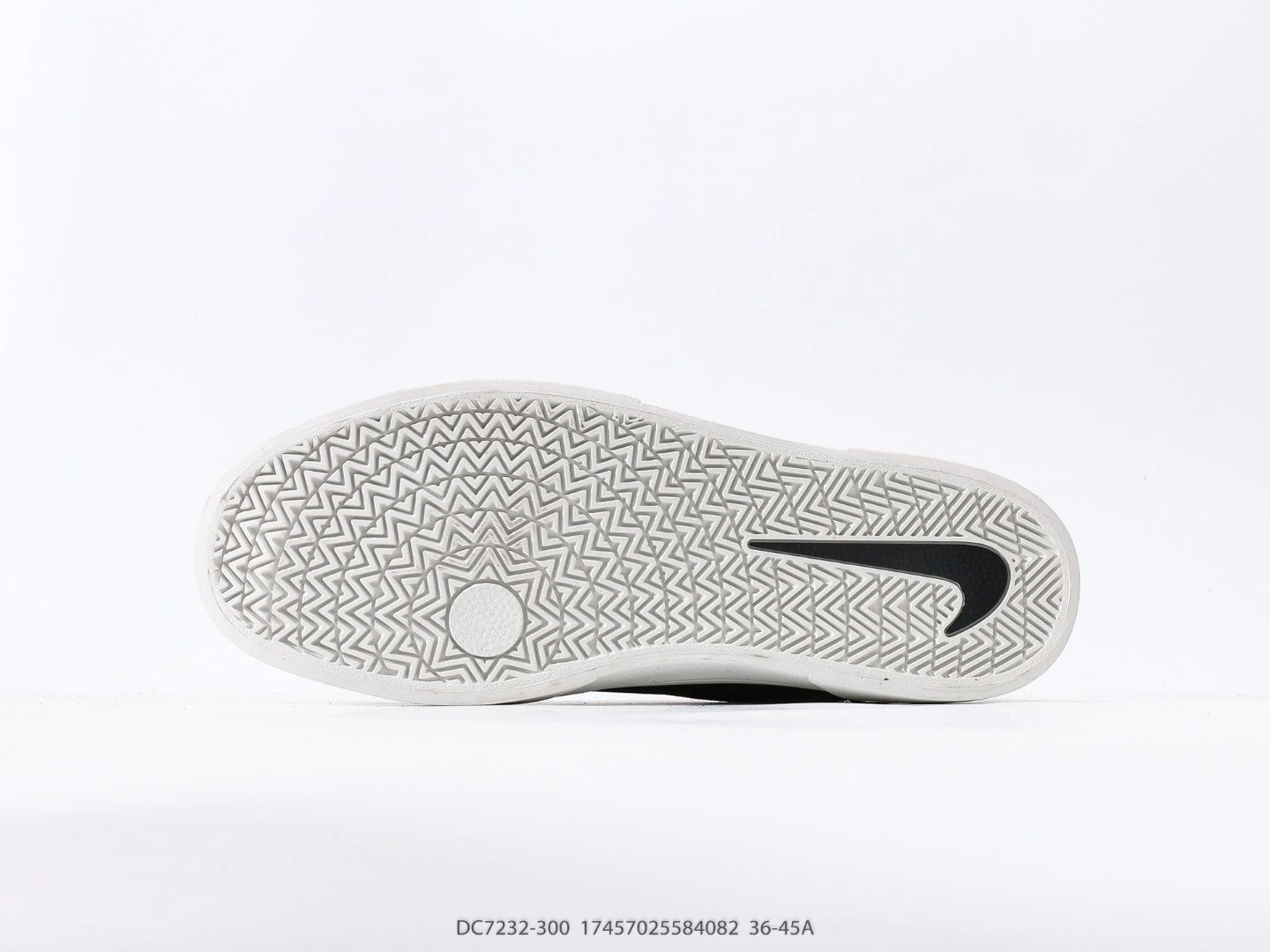 Nike Suede Skate Shoes Black White DC7232
