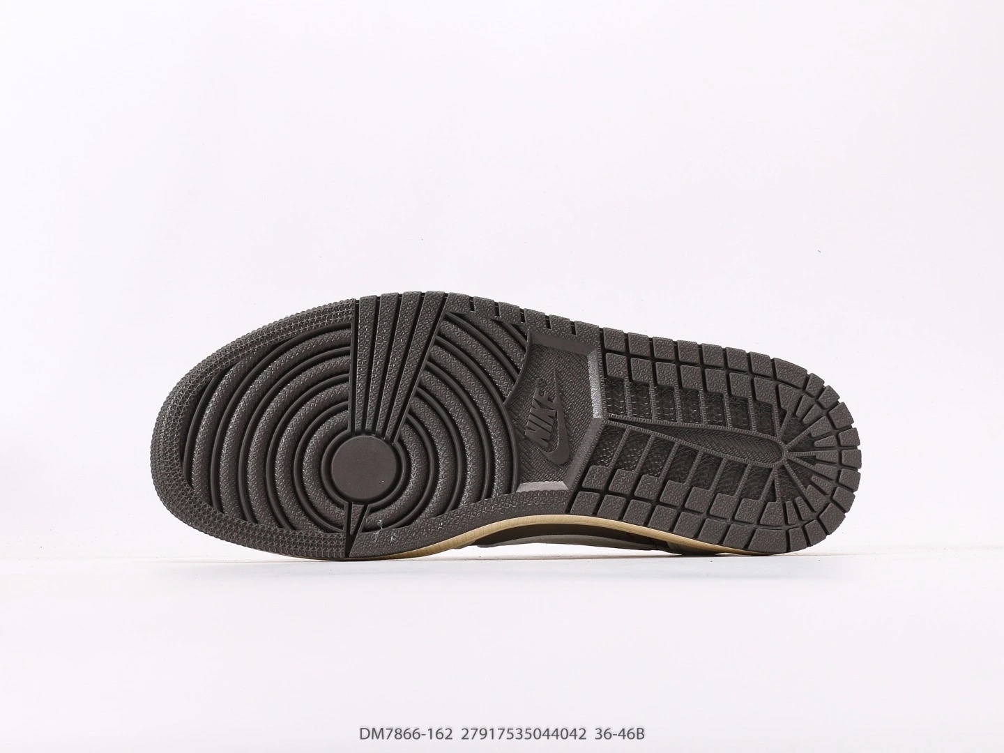 Nike Sneakers Brown Beige Suede Swoosh DM7866-162