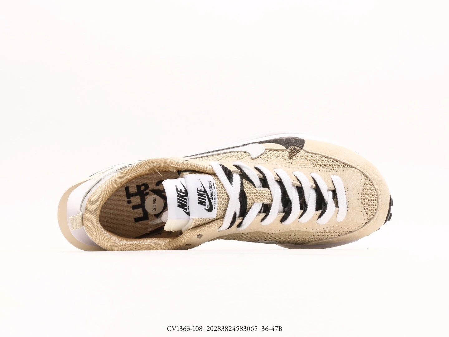 Nike Sacai Vaporwaffle Sneakers Beige Suede Mesh CV1363-108