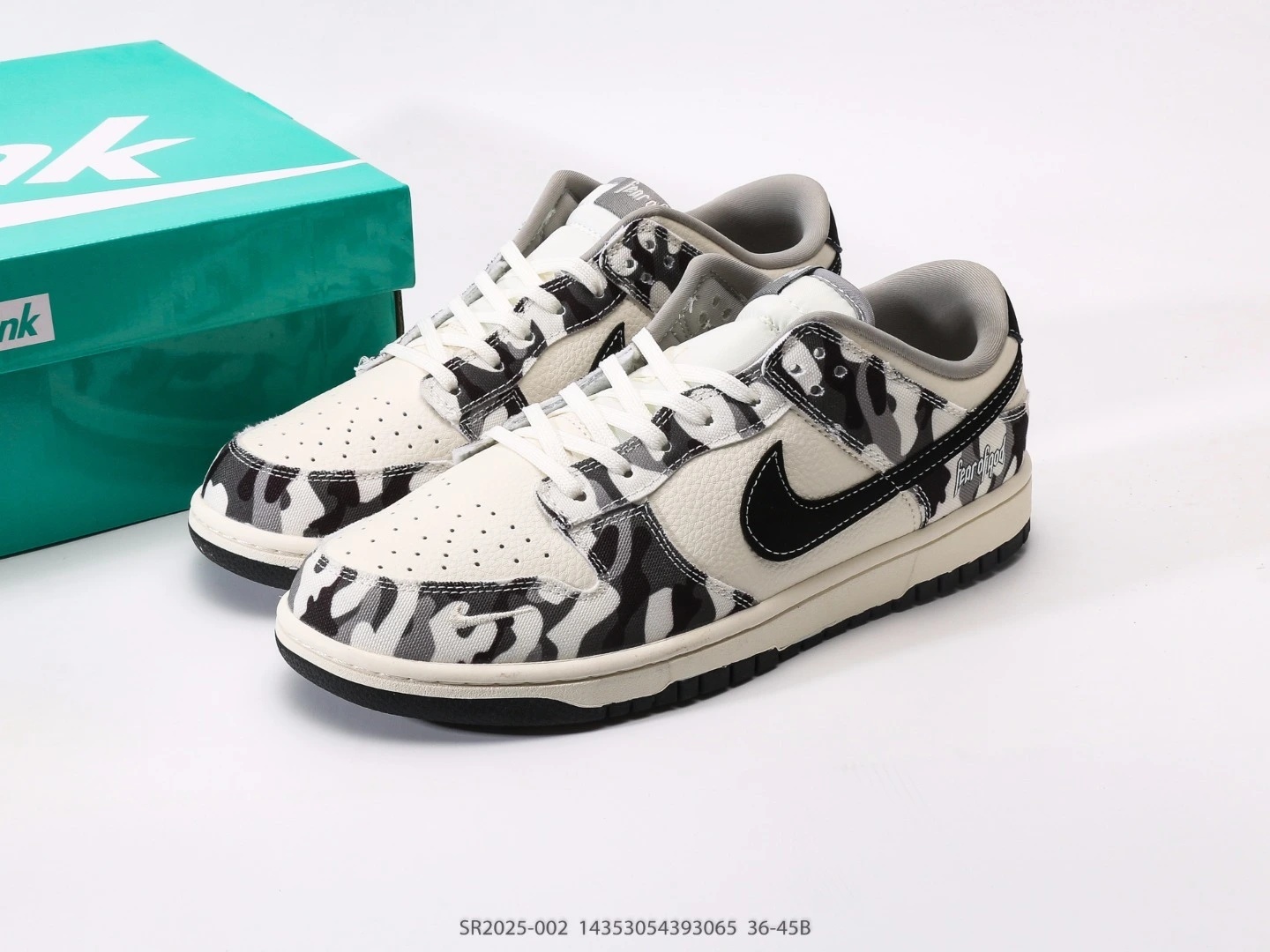 Nike Dunk Low White Camo Sneakers SR2025-002