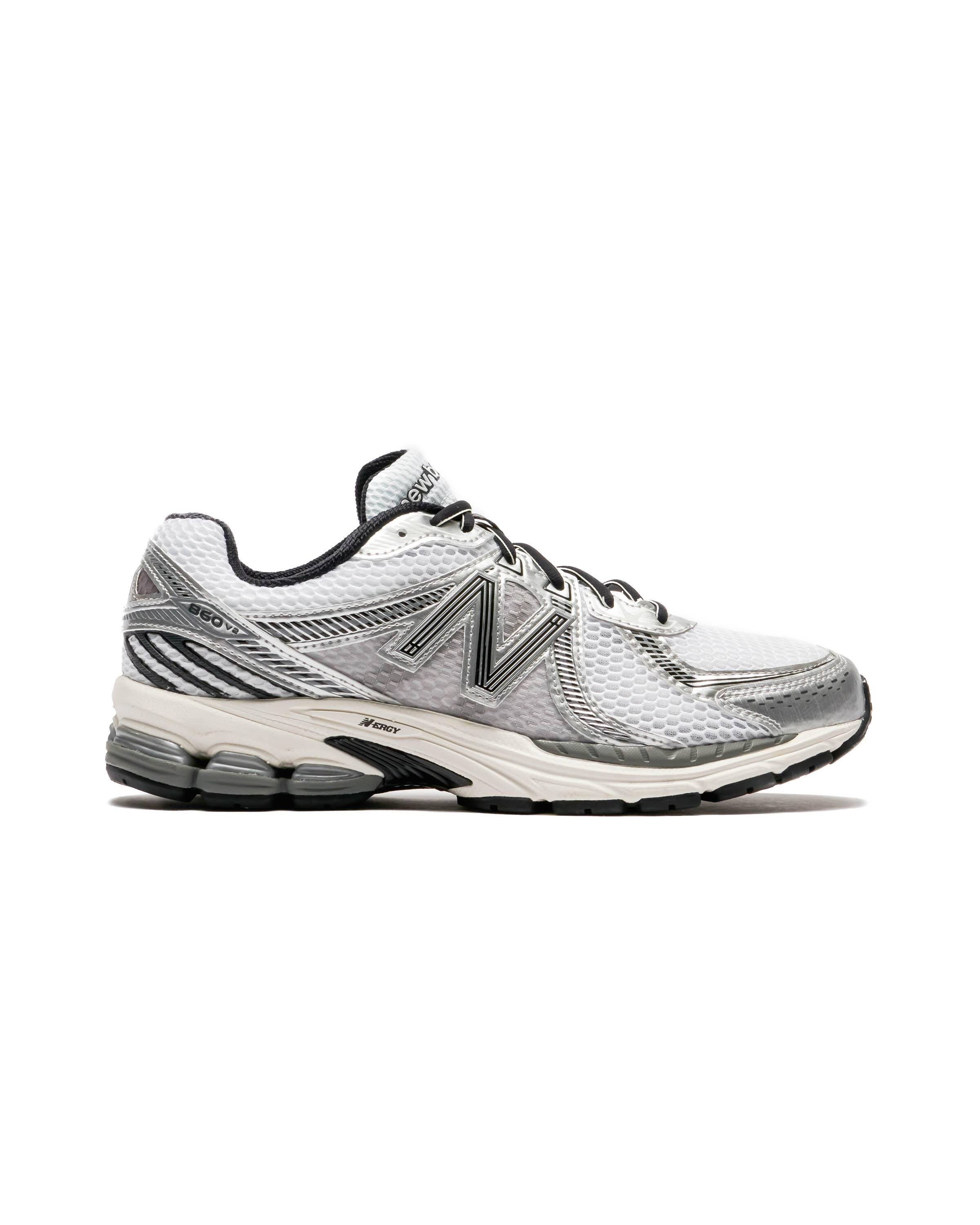 New Balance Men's 860v2