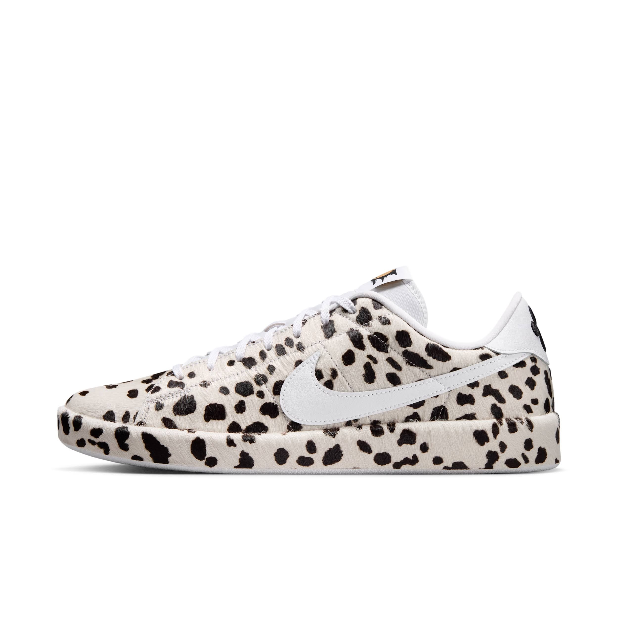Nike Men's Tennis Classic CS PRM Chew Dog