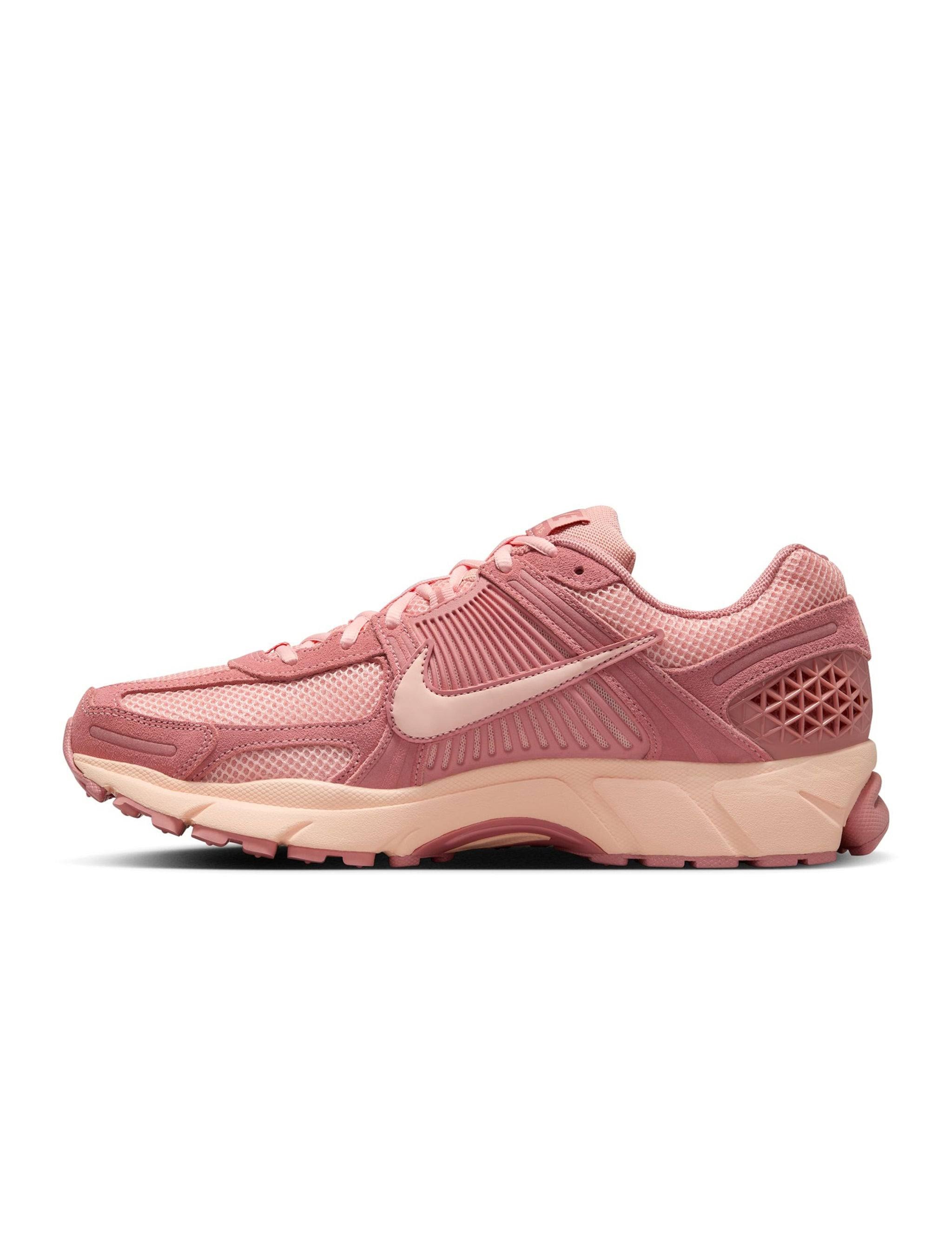 Nike Women's Zoom Vomero 5