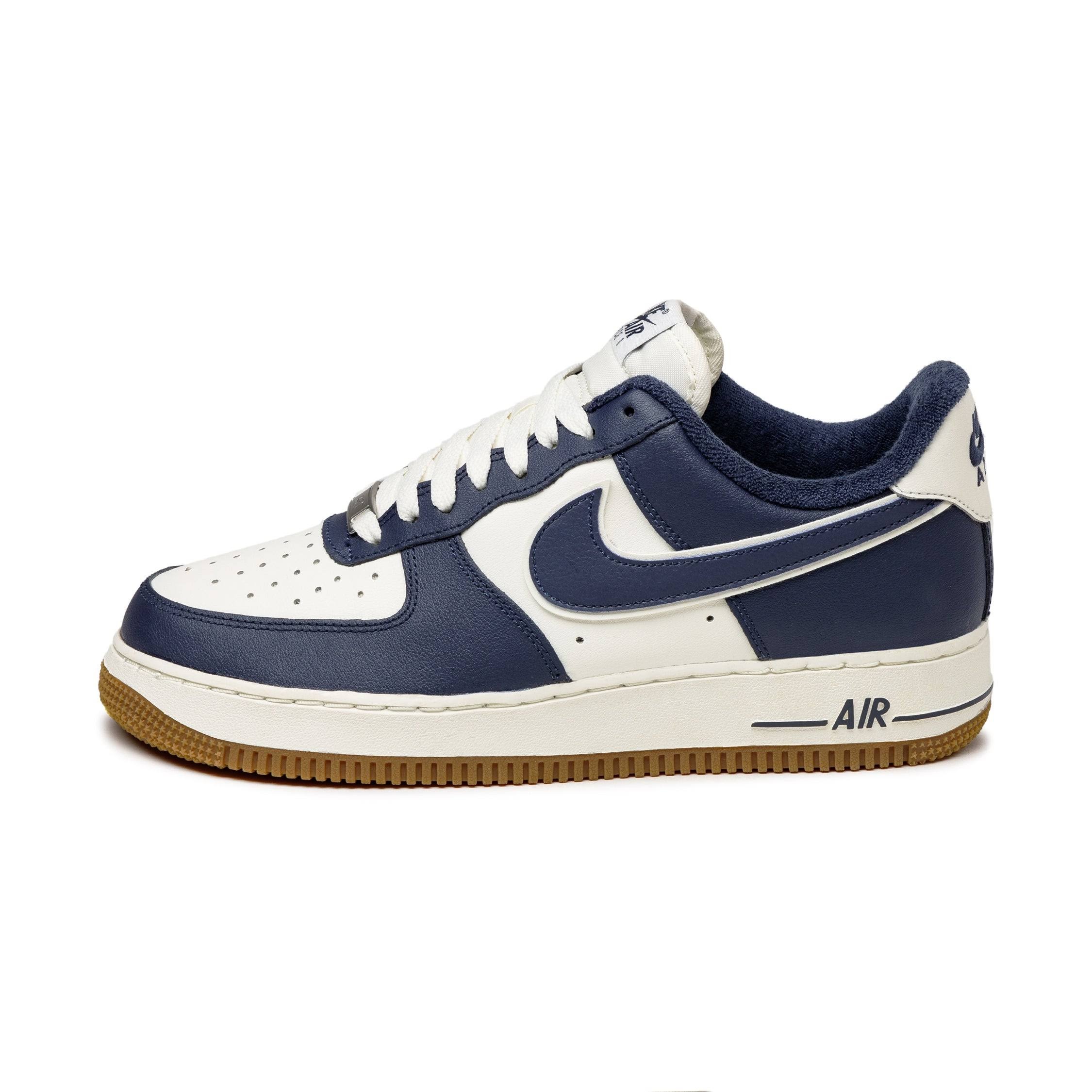 Men's Nike Air Force 1 '07 LV8