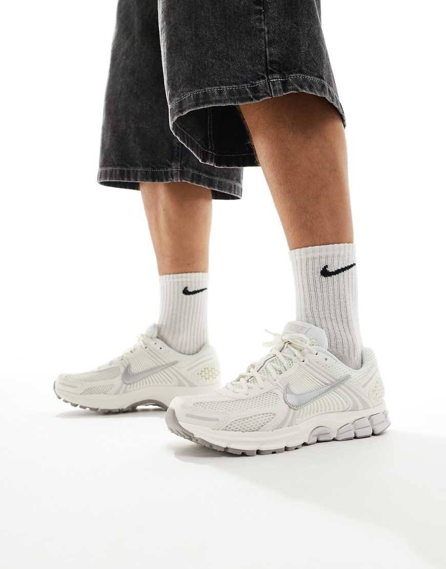 Nike - Zoom Vomero 5 Premium Sneakers - Men - Rubber_Leather - MW 10.5 US - White