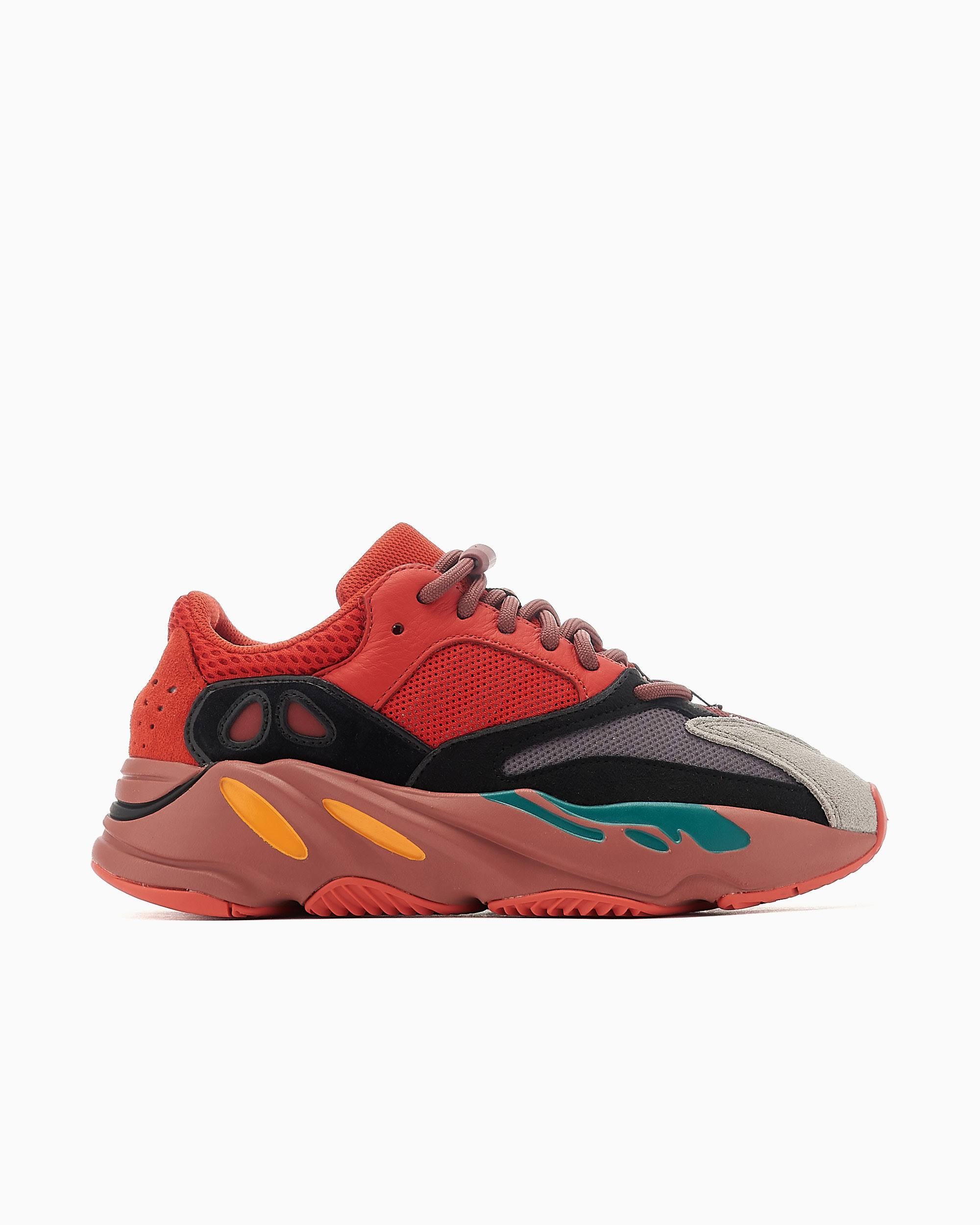 Men's adidas Yeezy Boost 700 Hi-Res