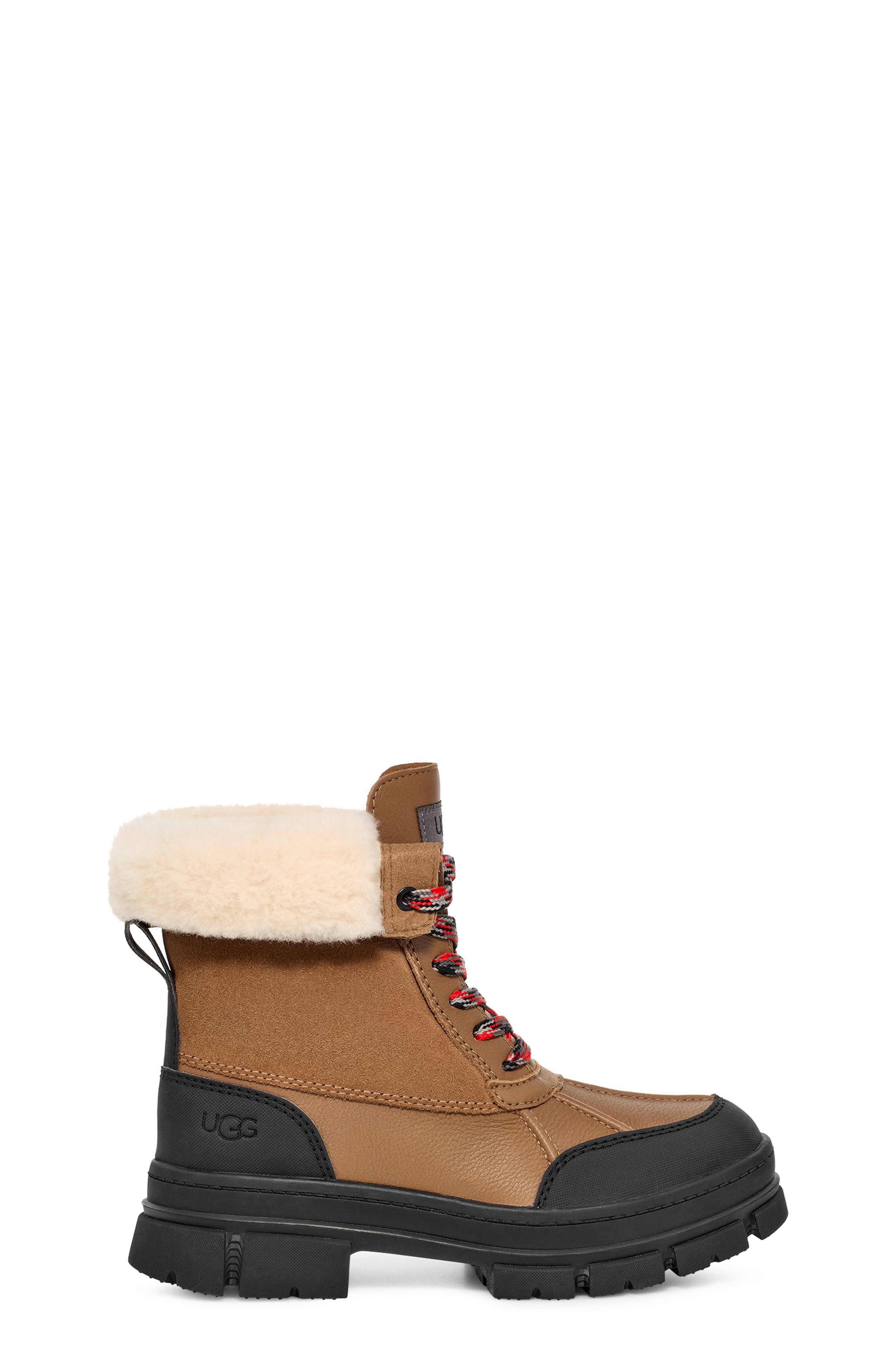 UGG Women s Ashton Addie