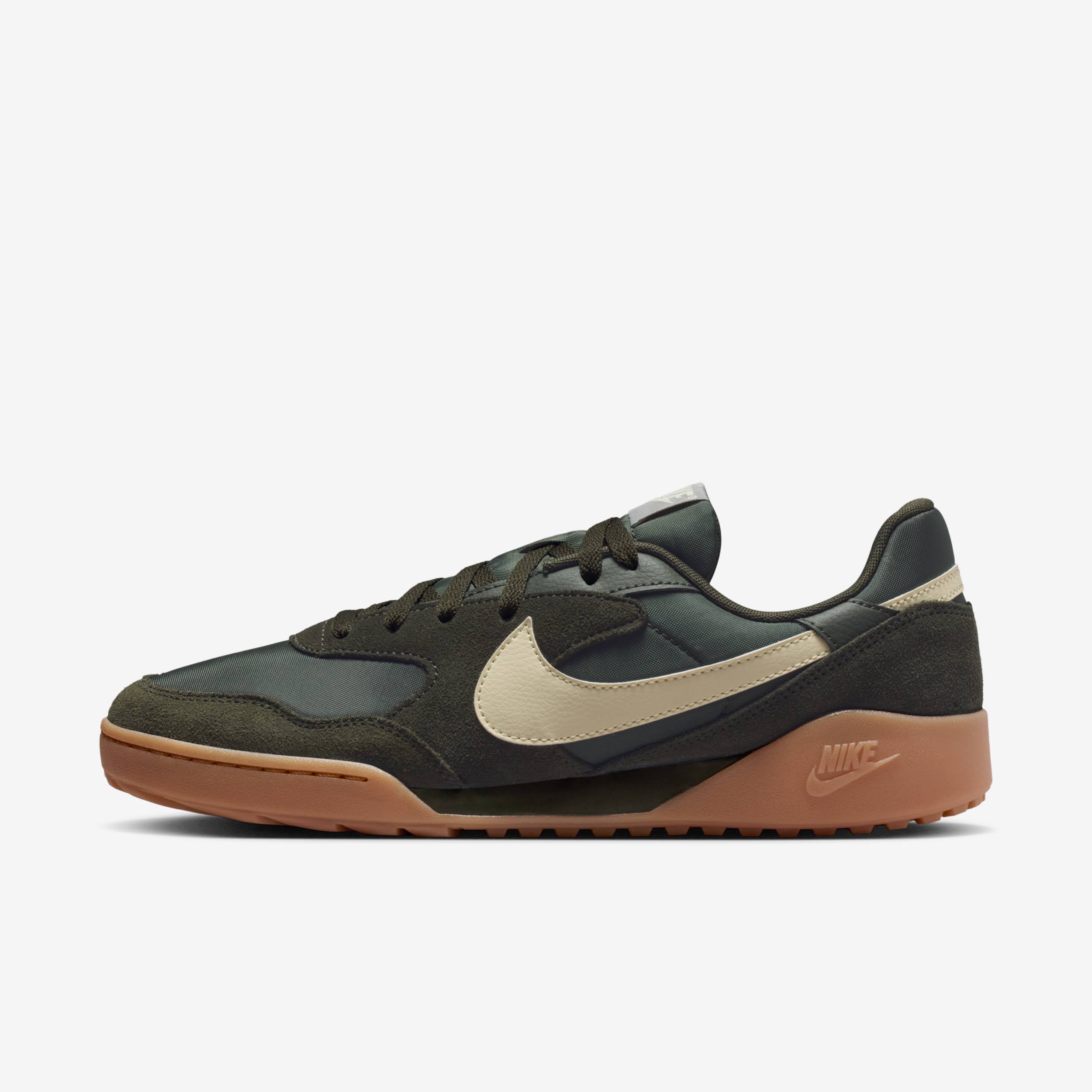 Nike Men s Terra Manta Sneakers