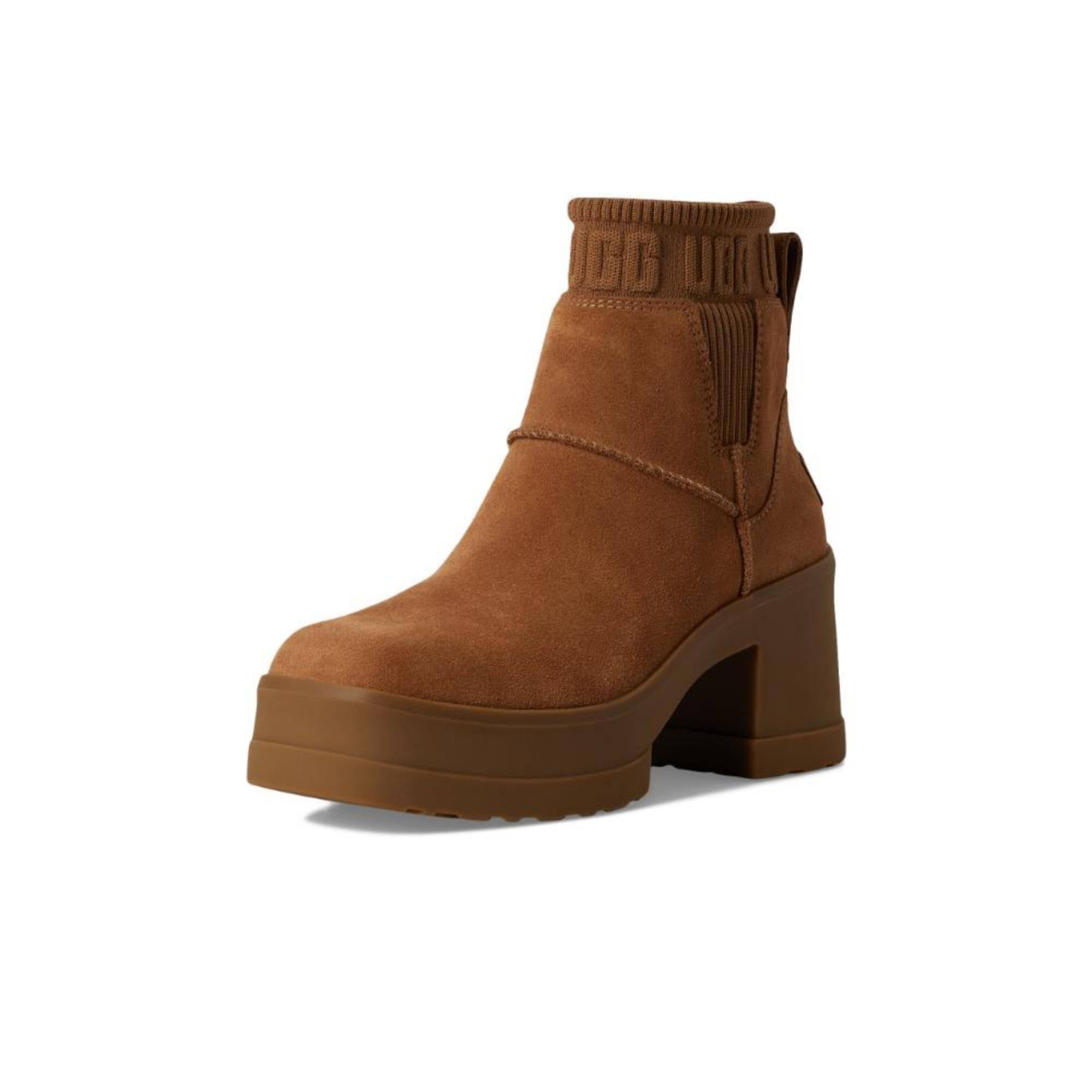 UGG Women s Moxy Chelsea